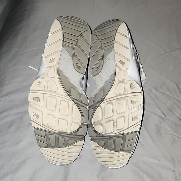 Nike air Haurache basketball shoes size 9 mens - Picture 11 of 11